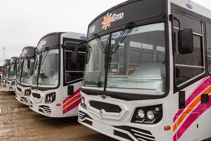 RESTABLECEN EL SERVICIO DE LA LÍNEA 15 TRAS MEJORAR LA TRANSITABILIDAD EN LOS BARRIOS