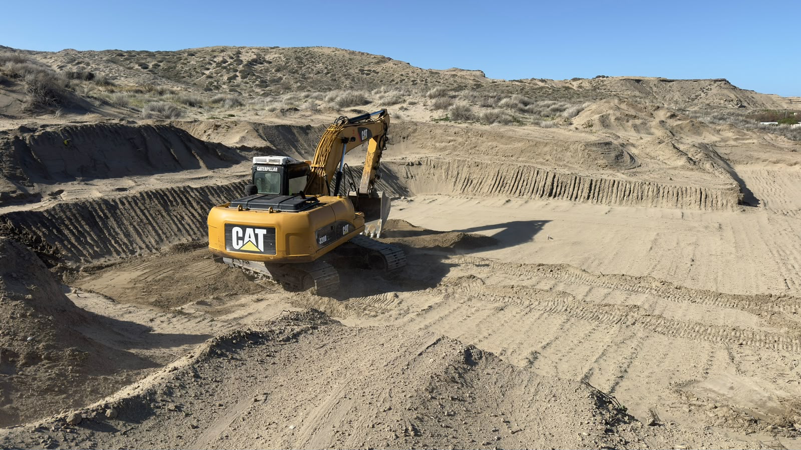 INICIARON LA CONSTRUCCIÓN DE UNA CISTERNA Y PERFORACIÓN EN PUERTO PIRÁMIDES PARA REFORZAR EL AGUA POTABLE